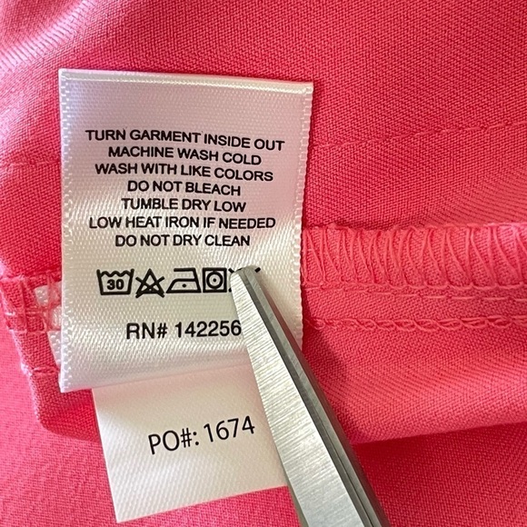 NWT Figs Limited Edition Nata Zip Henley Scrub Top Neon Pink XS - Picture 16 of 16